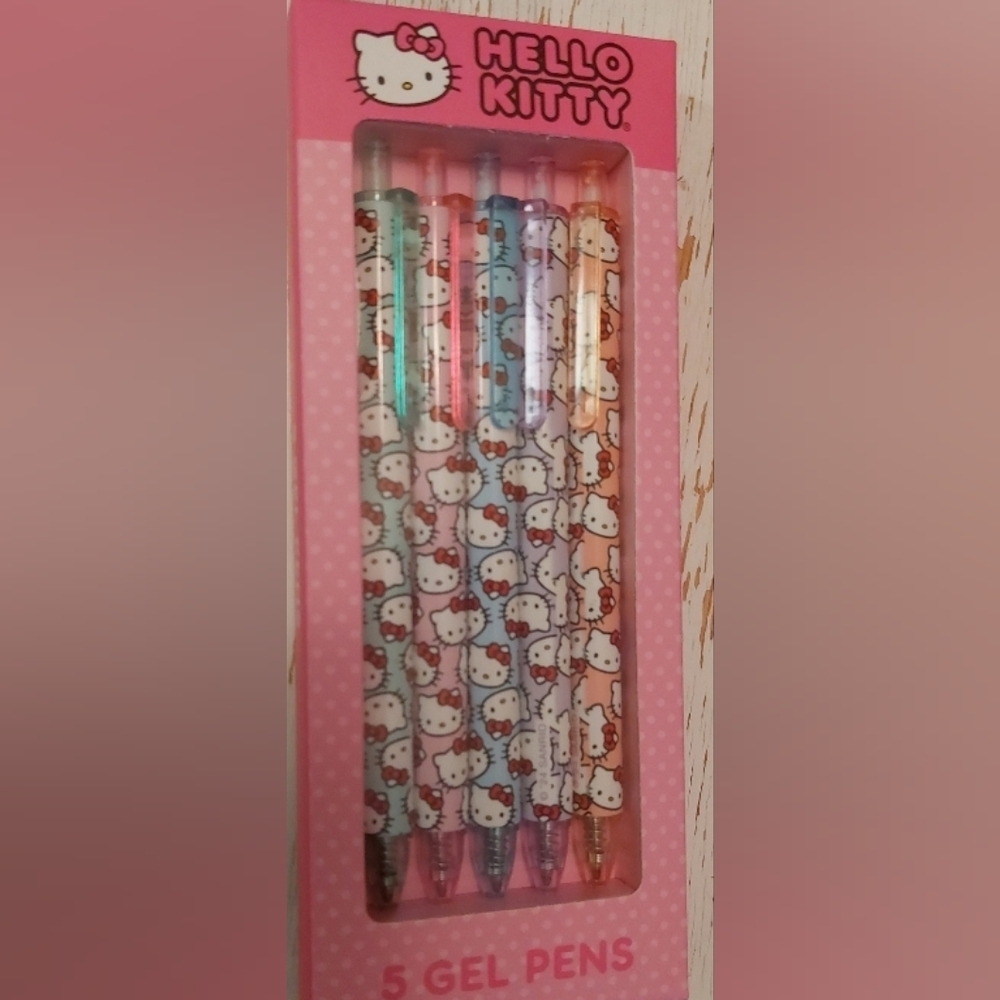 Hello Kitty NWT Gel Pens Includes 5 Stationary Gift Cutesy Stocking Stuffer - Picture 3 of 4